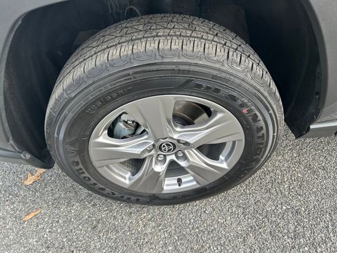 Used 2024 Toyota RAV4 XLE image 34