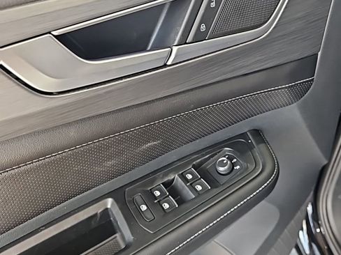 New 2026 Volkswagen Atlas Cross Sport SE FWD image 26
