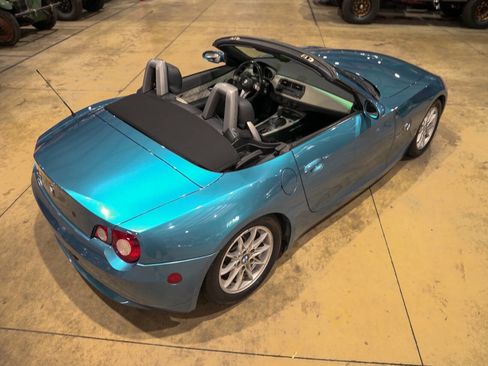 Used 2005 BMW Z4 2.5i image 17