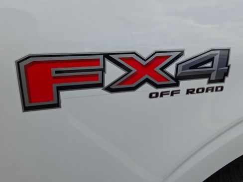 Used 2022 Ford F150 Lariat w/ Max Trailer Tow Package AWD/4WD image 16