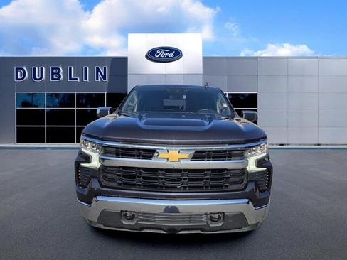 Used 2023 Chevrolet Silverado 1500 LT AWD/4WD image 2