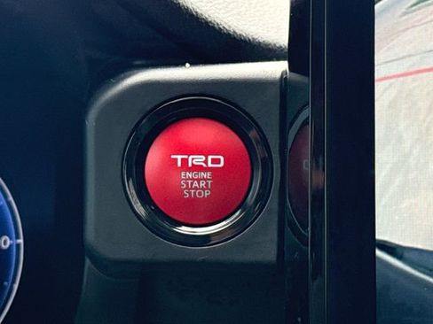 Used 2024 Toyota Tacoma TRD Off-Road w/ TRD Off Road Premium Package AWD/4WD image 26