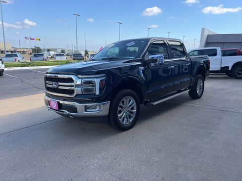 Used 2024 Ford F150 Lariat w/ FX4 Off-Road Package image 5