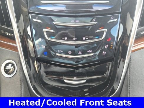 Used 2018 Cadillac Escalade Luxury image 7