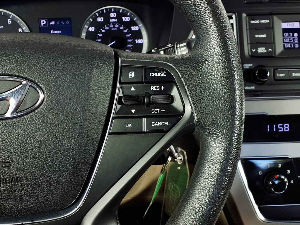 Used 2016 Hyundai Sonata SE FWD image 18