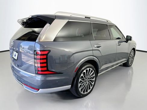 Certified 2026 Hyundai Palisade Calligraphy FWD image 5