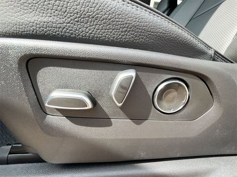 New 2025 GMC Sierra 2500 Denali w/ Denali Reserve Package image 13