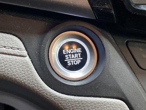 Used 2019 Honda Odyssey EX-L image 10