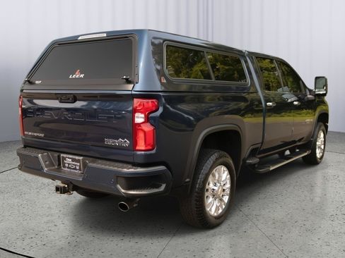 Used 2022 Chevrolet Silverado 2500 High Country w/ Z71 Off-Road Package AWD/4WD image 23