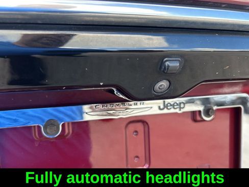 Used 2023 Jeep Wagoneer Series III w/ Preferred Equipment Group image 23