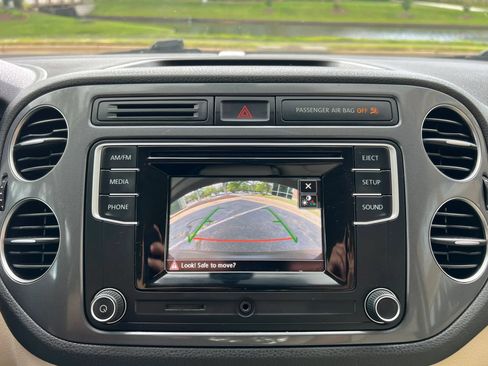 Used 2016 Volkswagen Tiguan S FWD image 20