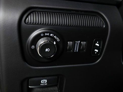 Used 2022 Jeep Grand Wagoneer Series III w/ Rear Seat Video Group 1 AWD/4WD image 21