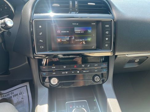 Used 2018 Jaguar F-PACE Prestige AWD/4WD image 28