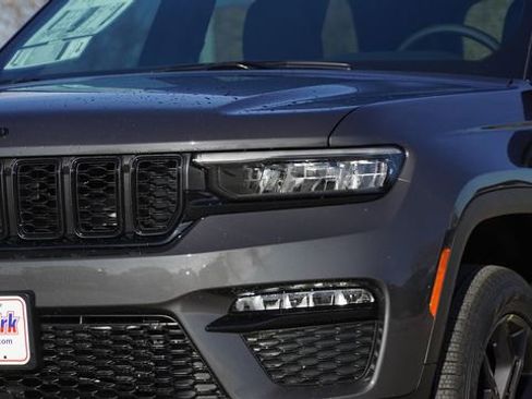 New 2025 Jeep Grand Cherokee Limited AWD/4WD image 4
