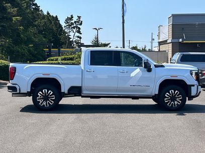 New 2026 GMC Sierra 2500 Denali Ultimate w/ LPO, Black Badging Package