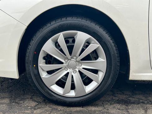 Used 2023 Subaru Impreza 2.0i image 10