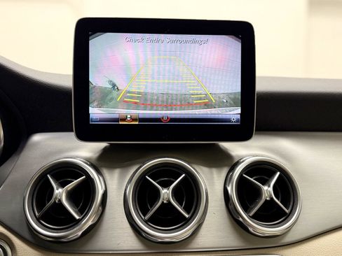 Used 2019 Mercedes-Benz GLA 250 image 25