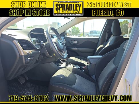 Used 2014 Jeep Cherokee Latitude w/ Cold Weather Group AWD/4WD image 6