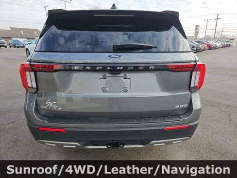 Used 2025 Ford Explorer Active w/ Active Comfort Package image 6