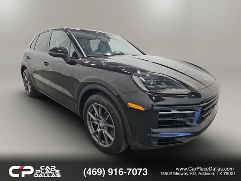 Used 2024 Porsche Cayenne AWD/4WD image 2