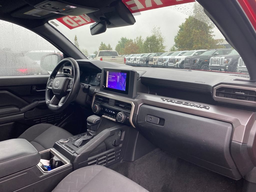 Used 2025 Toyota Tacoma SR5 RWD image 31