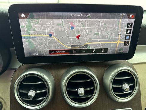 Used 2020 Mercedes-Benz GLC 300 4MATIC w/ Multimedia Package image 25