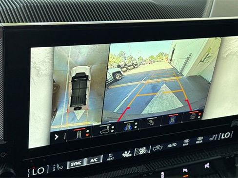 Used 2024 GMC Hummer EV 2X w/ Extreme Off-Road Package image 19