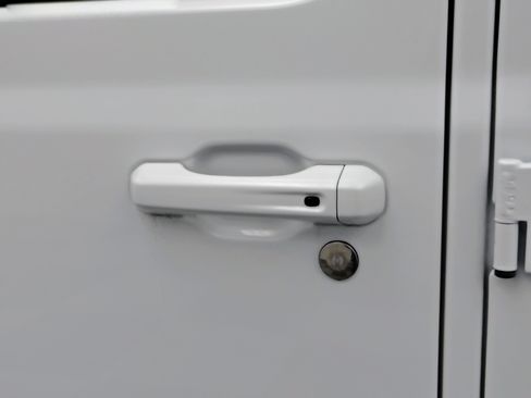 Used 2021 Jeep Wrangler Unlimited Sahara image 24