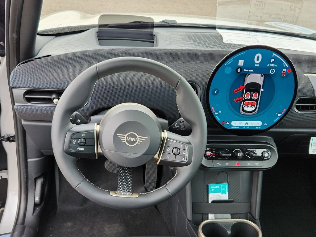 Used 2026 MINI Cooper 4-Door Hardtop FWD image 11
