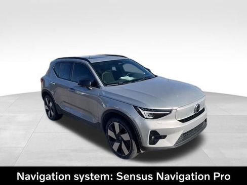 Used 2023 Volvo XC40 Recharge Ultimate image 3