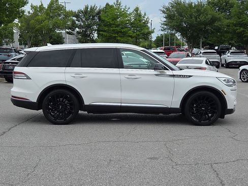 Used 2023 Lincoln Aviator Reserve w/ Equipment Group 201A RWD image 6