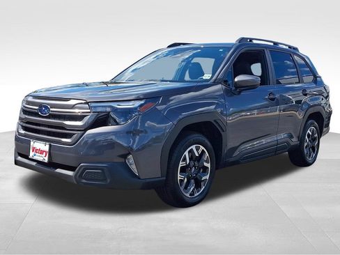 Used 2025 Subaru Forester Premium AWD/4WD image 3