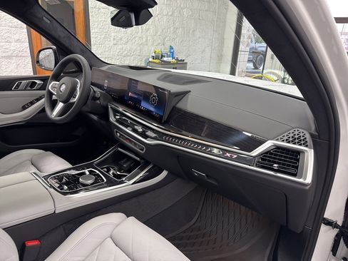 New 2026 BMW X7 xDrive40i image 60