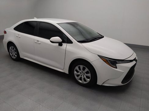 Used 2022 Toyota Corolla LE image 11