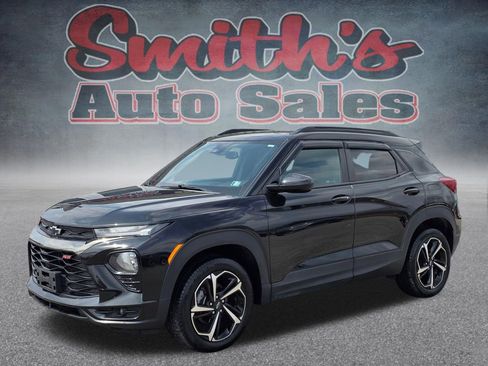 Used 2021 Chevrolet TrailBlazer RS w/ Technology Package image 3