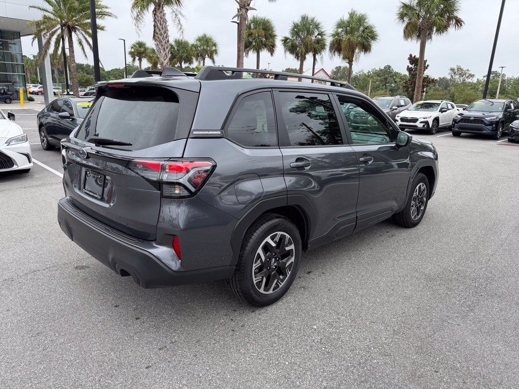 Used 2026 Subaru Forester Premium AWD/4WD image 3