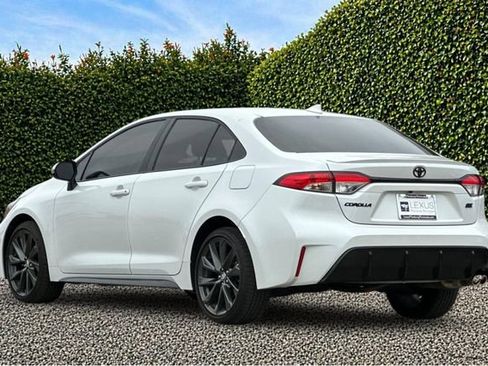 Used 2025 Toyota Corolla SE FWD image 7