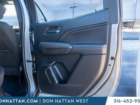 Used 2023 Chevrolet Colorado LT w/ LT Convenience Package AWD/4WD image 18