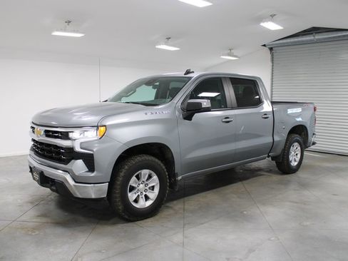 Used 2024 Chevrolet Silverado 1500 LT image 4