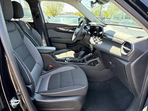 Used 2025 Chevrolet TrailBlazer LT image 10