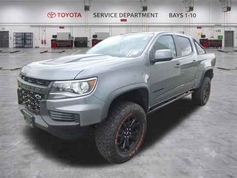 Used 2022 Chevrolet Colorado ZR2 w/ ZR2 Dusk Special Edition AWD/4WD image 3