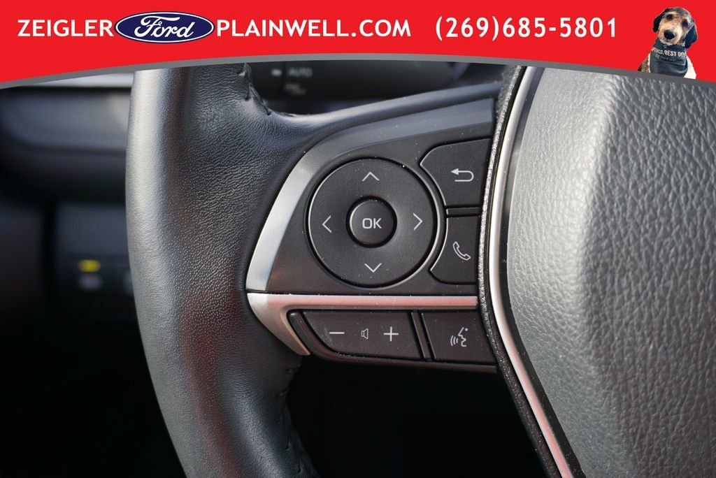 Used 2022 Toyota Camry XLE w/ Navigation Upgrade Package FWD image 24
