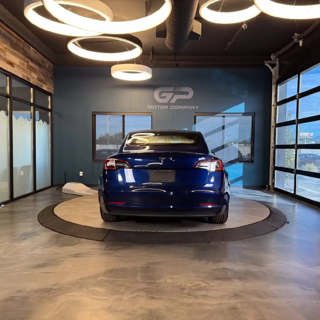 Used 2019 Tesla Model 3 Standard Range Plus RWD image 4