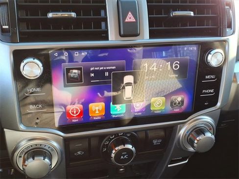 Used 2015 Toyota 4Runner SR5 image 21