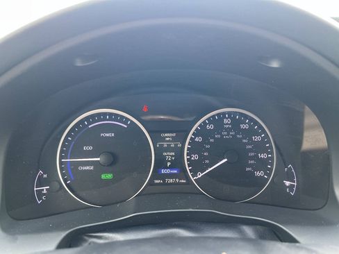 Used 2013 Lexus ES 300h w/ Luxury Pkg FWD image 18