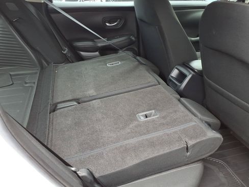 Used 2023 Honda HR-V LX image 29