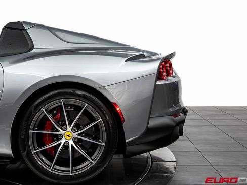 Used 2022 Ferrari 812 GTS image 16