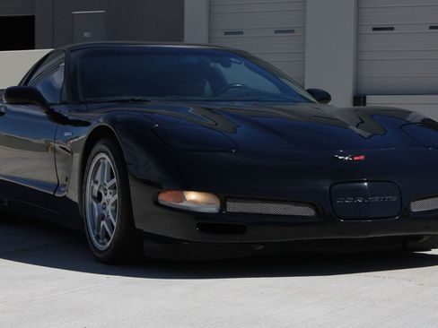 Used 2001 Chevrolet Corvette Z06 RWD image 4