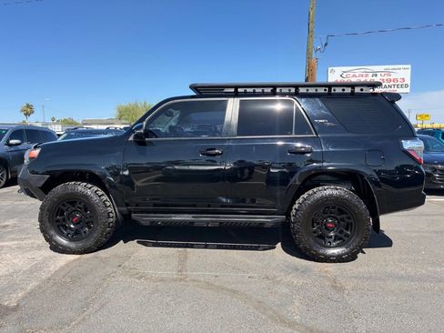 Used 2019 Toyota 4Runner TRD Off-Road Premium AWD/4WD image 3