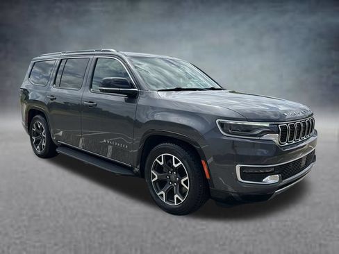 Used 2024 Jeep Wagoneer Series III AWD/4WD image 7